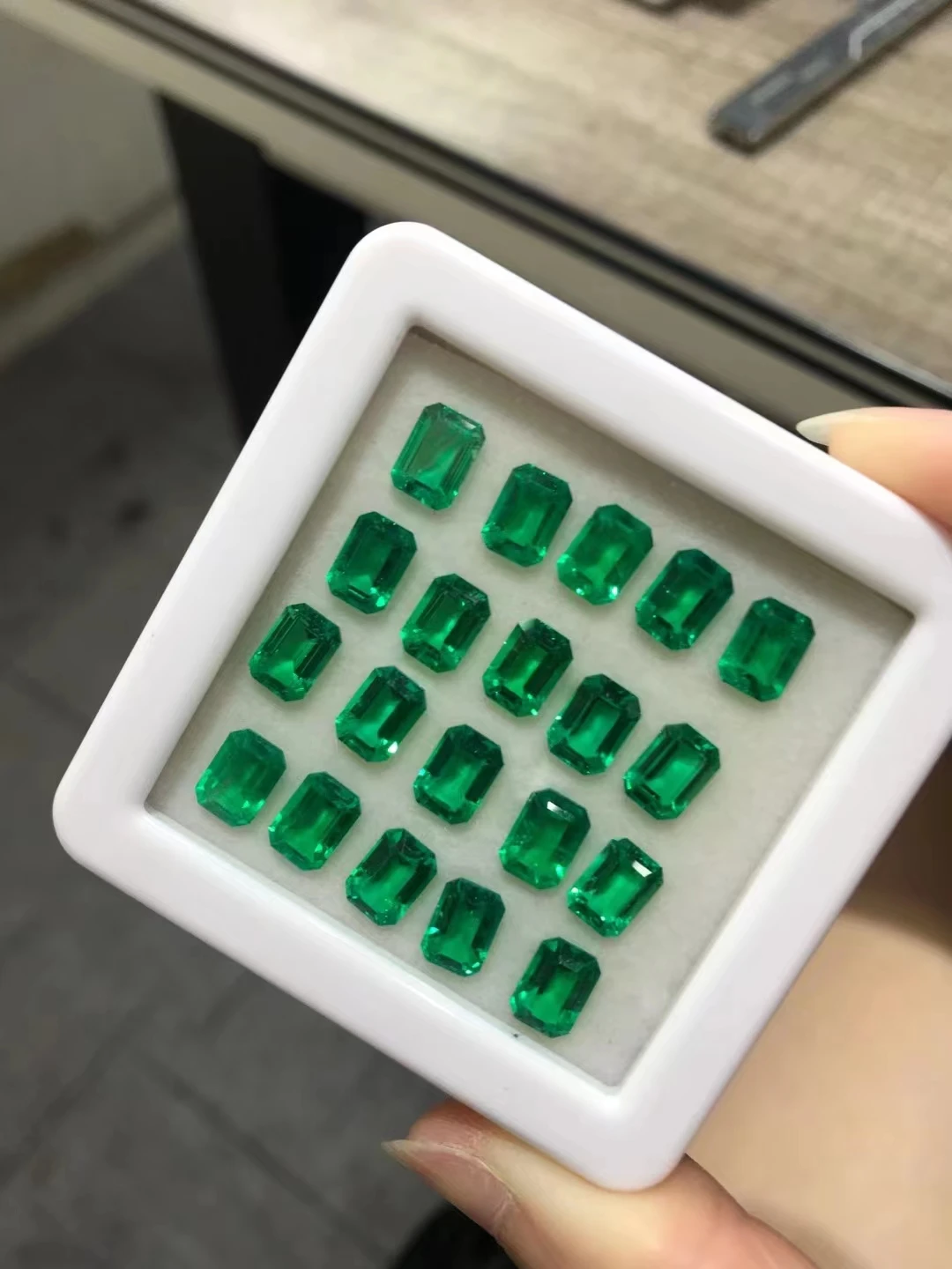 Zhanhao 1CT 2CT 10CT Synthetic Stones for Sale Emerald Cut Muzo Green Beads Lab Grown Emerald Colombian Free Shipping