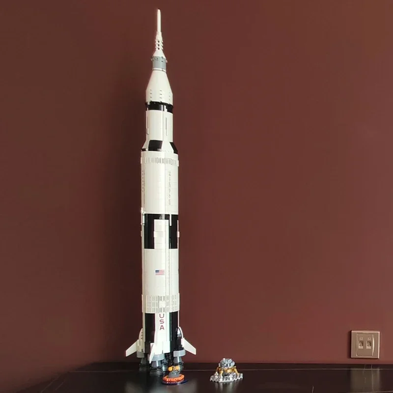 MINISO Disney Apollo Saturn V 92176 Building Blocks Space Rocket Idea Series Bricks Educational Toys For Children Birthday XMAS