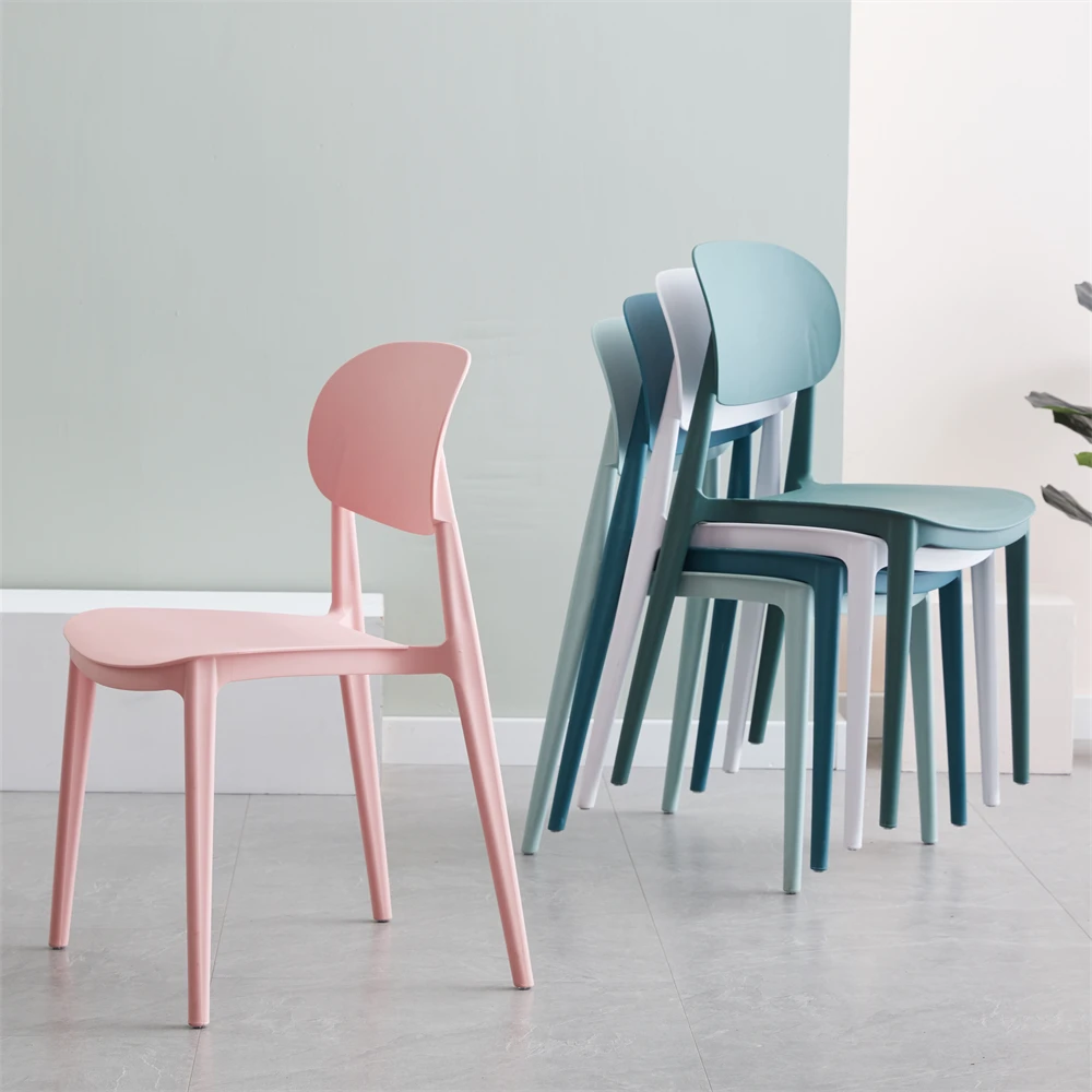 

New Arrival New Arrival Wholesale Luxury Simple Design PP Plastic Stacked Armless Restaurant Dining Chairs