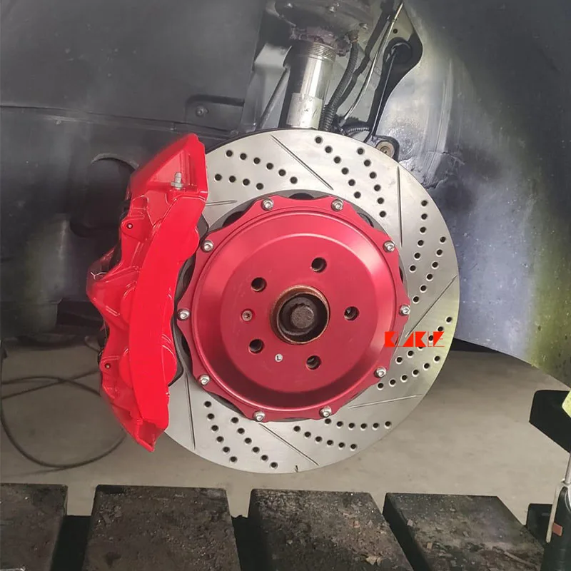 

Тормозная система KLAKLE Tuning GT6: Комплект с 6-поршневыми суппортами для Fiat 500 Abarth (аксессуары)