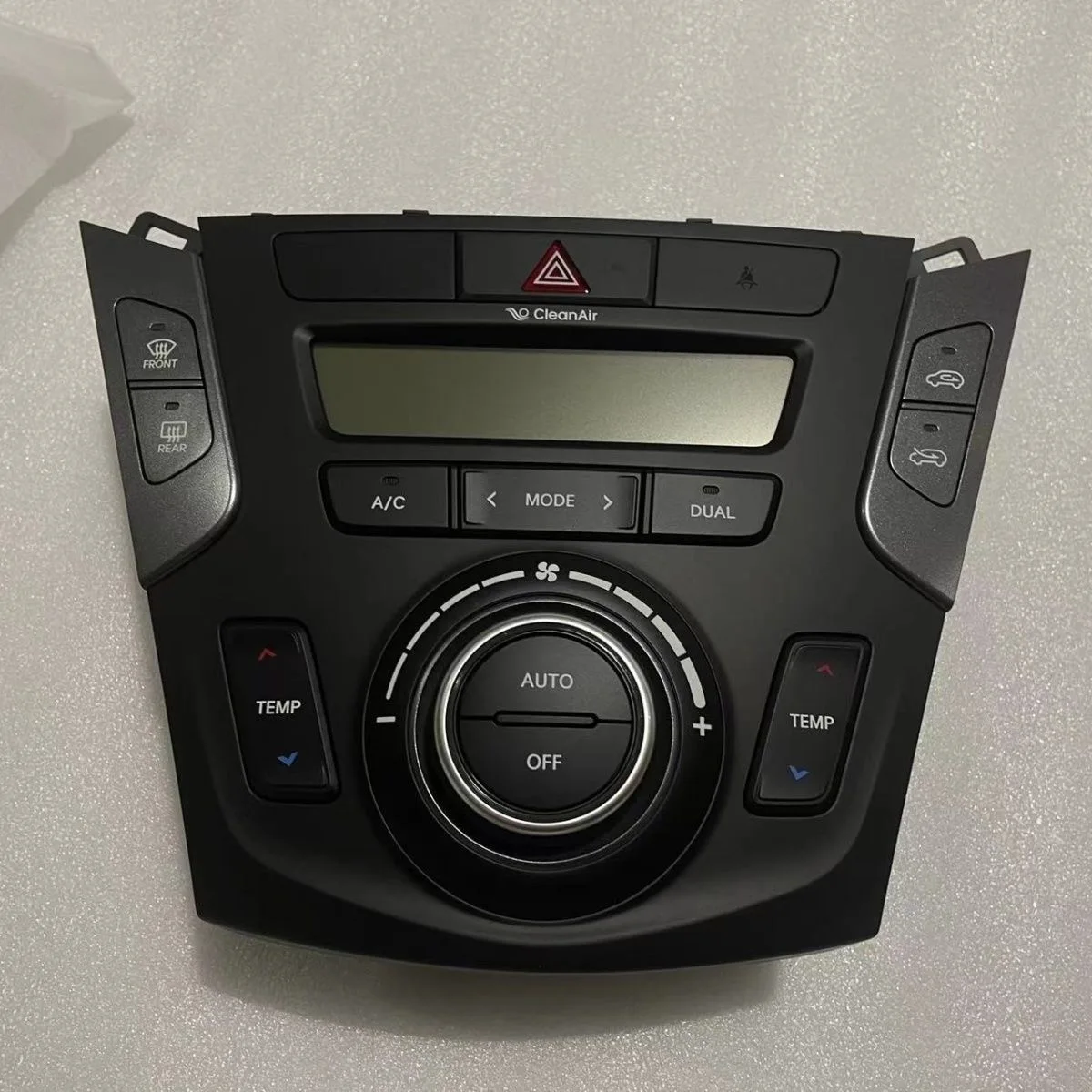 97250-2W360 Automatic Climate Control Panel AC Switch For Hyundai Santa Fe DM ix45