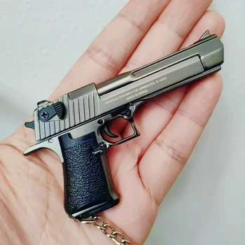 ถอด 1:3 Alloy Desert Eagle ปืนพกรุ่น Mini ปืนพวงกุญแจปืนของเล่นหัตถกรรมกระเป๋าจี้ของขวัญเด็กผู้ใหญ่ของขวัญ