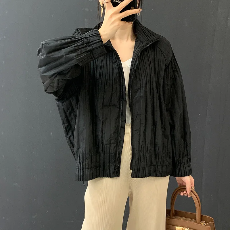 Miyake Folds 2025 Winter Cotton Jacket Fashion Cotton Jacket Zipper Bread Clothing Temperament Hundred Women Cotton Clothing