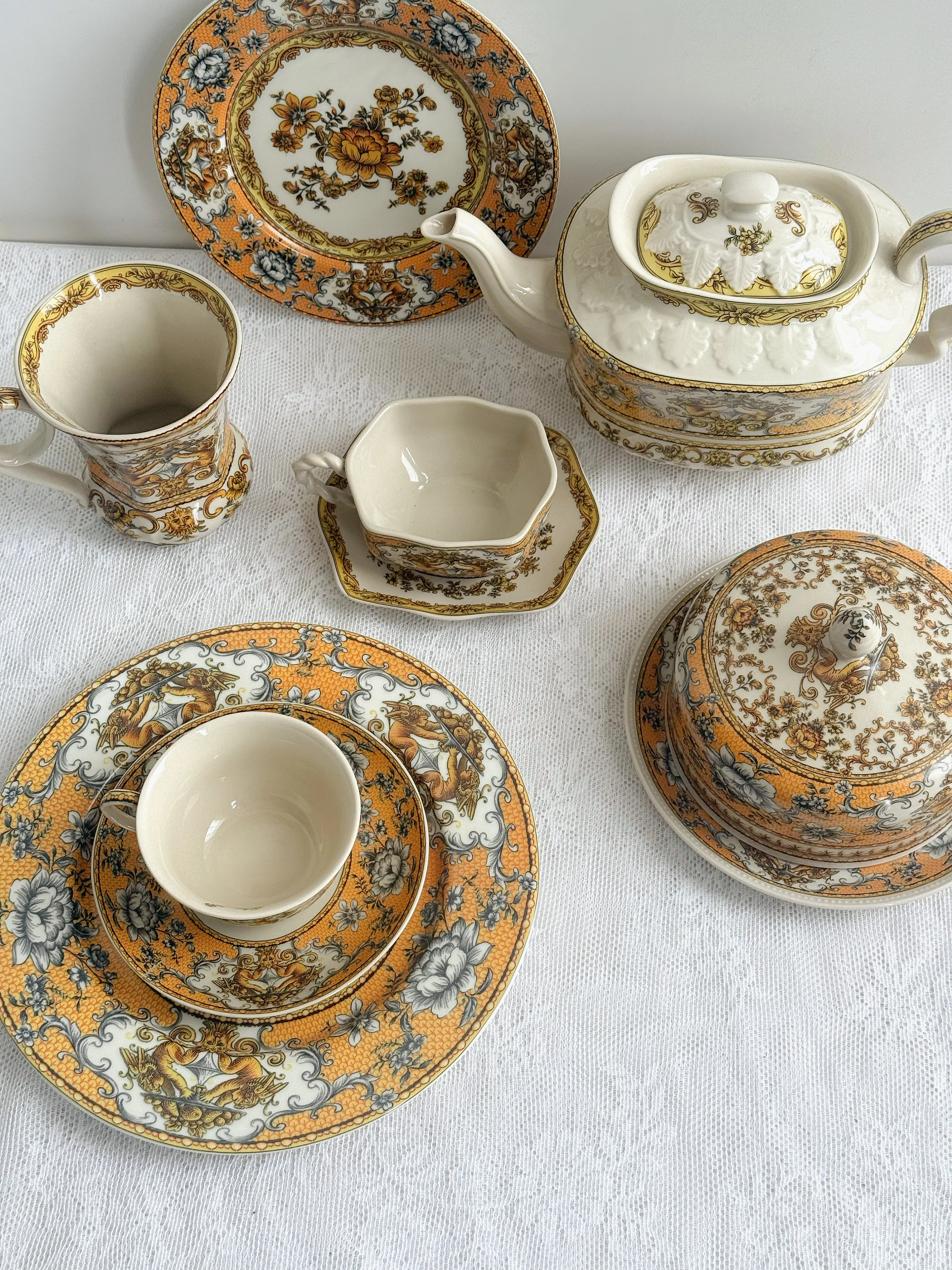 Golden Angel Royal Arden Medieval Porcelain Golden Angel Emperor Yellow Glazed Medium Color Coffee Cup Pot Set