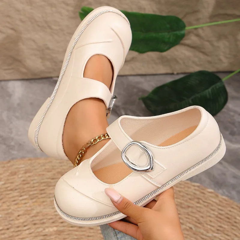Women Flats New 2026 Soft Surface Single Shoes Vintage Round Toe Outdoor Loafers Fashionable Casual Comfortable Female Sneakers