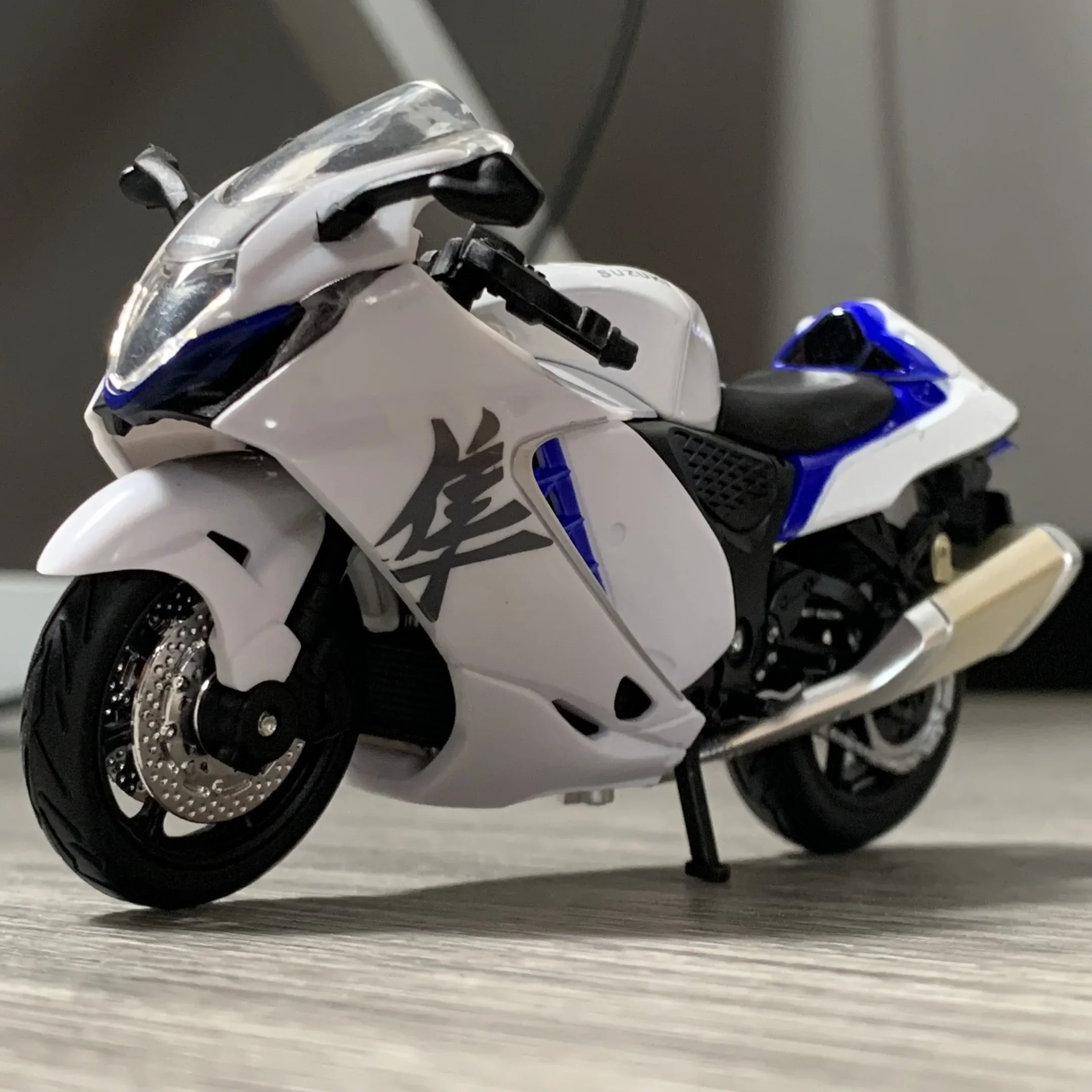 1:18 Su Hayabusa GSX1000R  CBR1000  YZF-R1 Motorcycle Alloy Diecast Model Car Children Toy Car Shork-Absorber Toy
