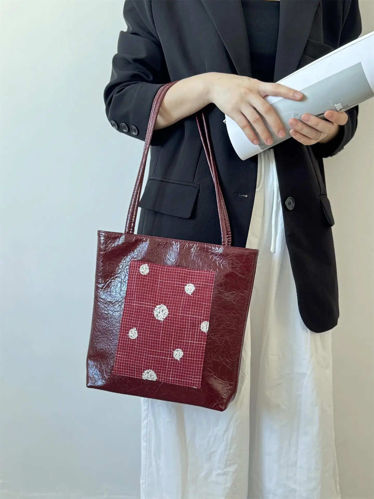 Retro Patchwork Contrasting Oil Wax Hand-painted Leather Handbag Personalized High-end Feel, Single Shoulder Underarm Bag Trendy