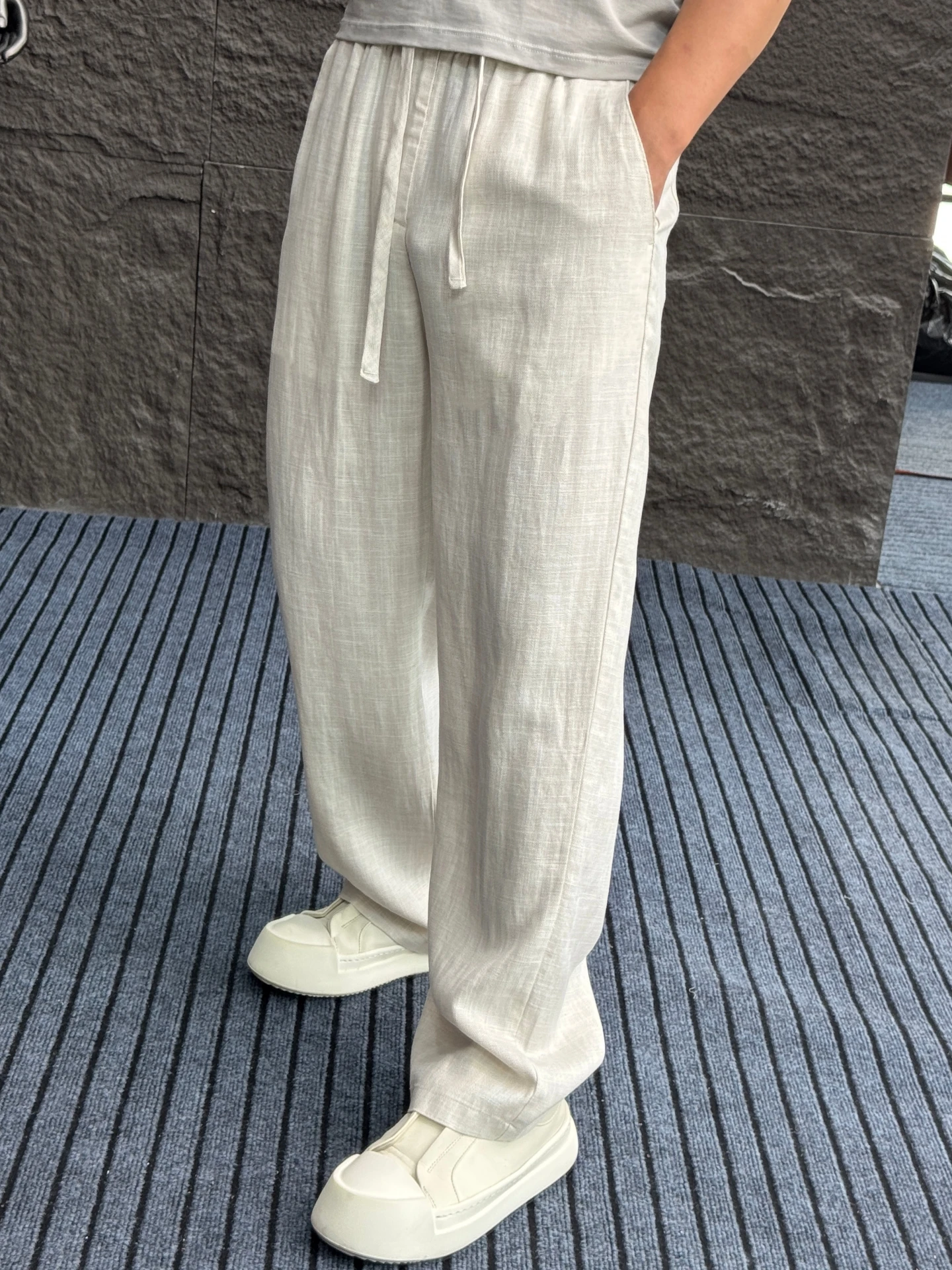 Men's Comfortable Loose Straight Leg Trousers Linen Silk Casual Pants Breathable Summer Fashionable Casual Wear