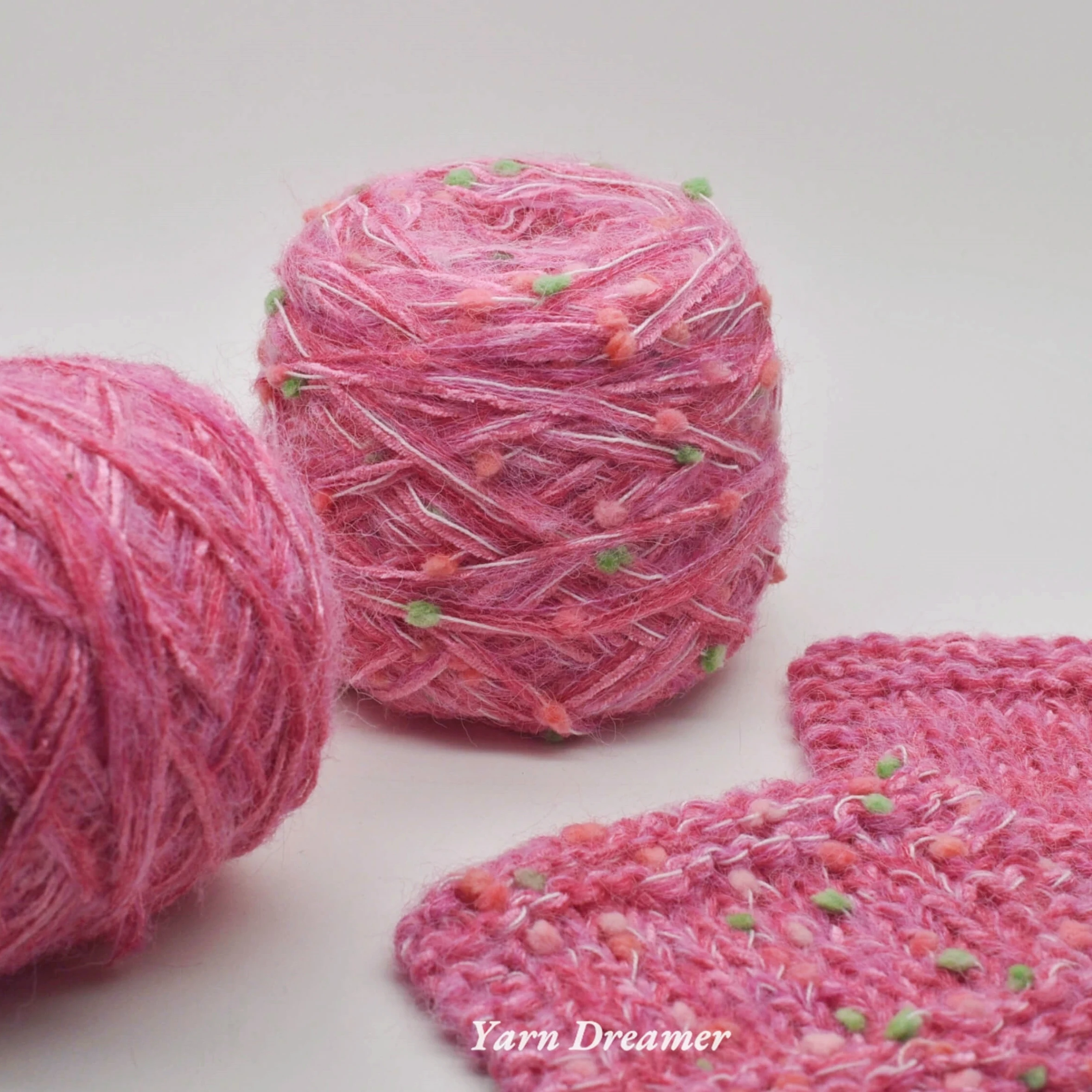 

Mohair Chenille Yarn for Crochet Pink Multicolored Crochet Yarn Thick Yarns for Knitting and Crochet Thread
