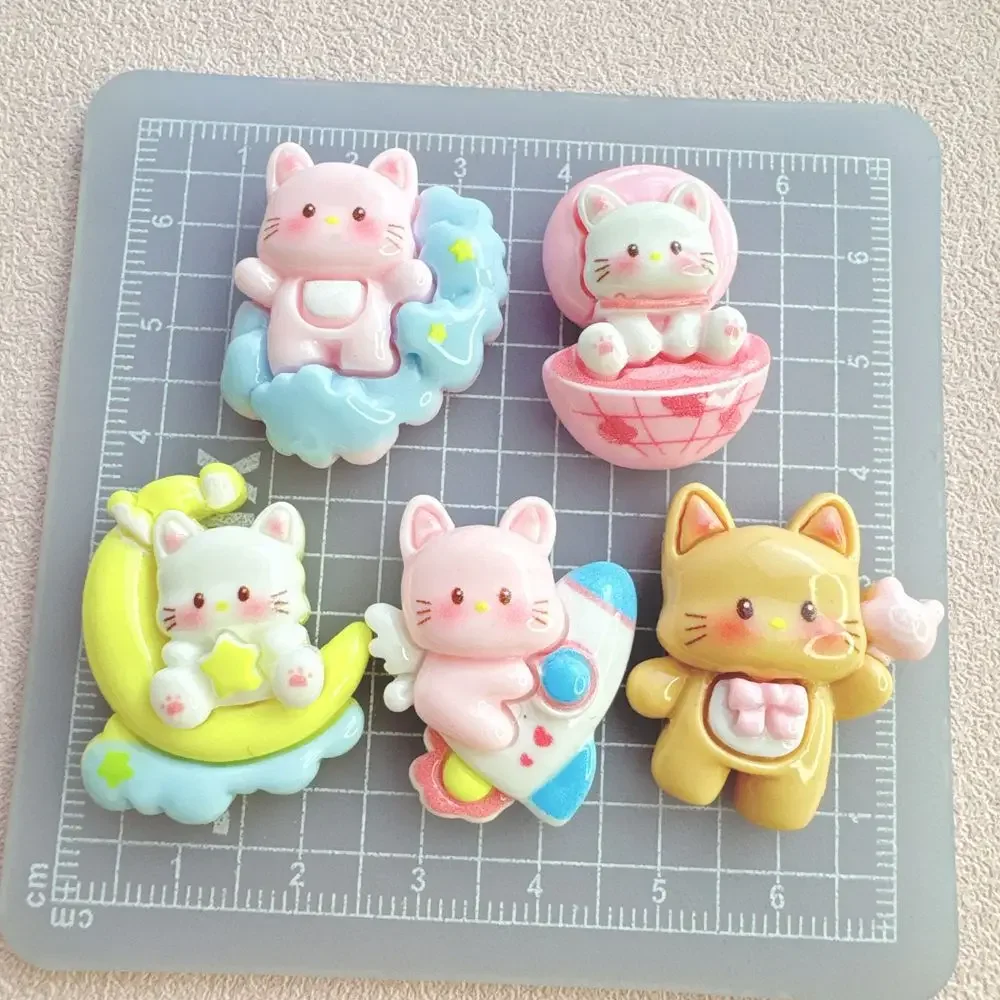 New Kawaii Cartoon Space Cat Resin Flatback Cabochon Pendant for DIY Clogs Fridge Magnet Phone Case Decoration Scrapbook Craft