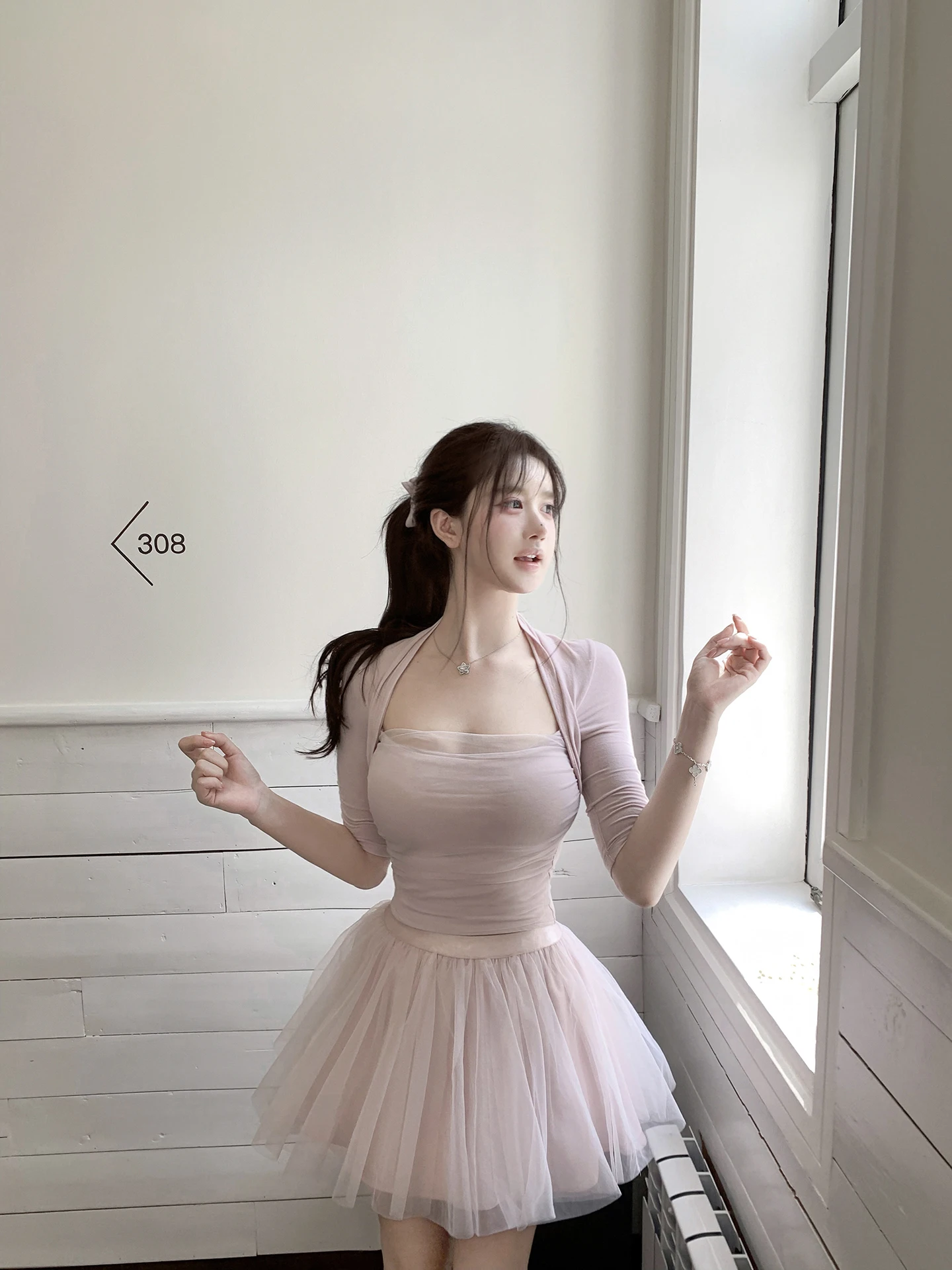 RouYi Cherry Blossom Dance Knitted Top Mesh Half Skirt Set Sexy Ensemble Two-Piece Set Summer Season Women's Fashion Wear