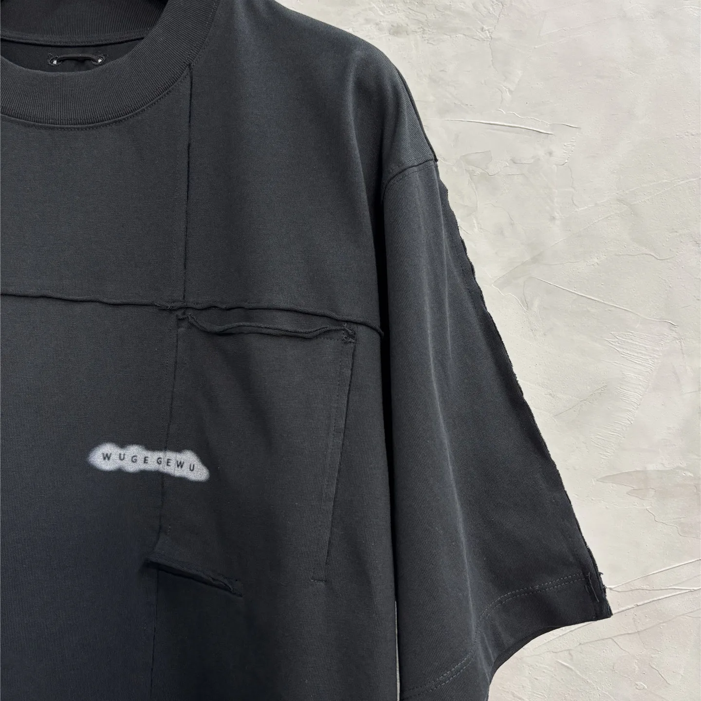 Dark Washed Frayed Hem Stitching Flanging Short Sleeve Men's  Cropped T-shirt Ruan Shuai Personality Half Top