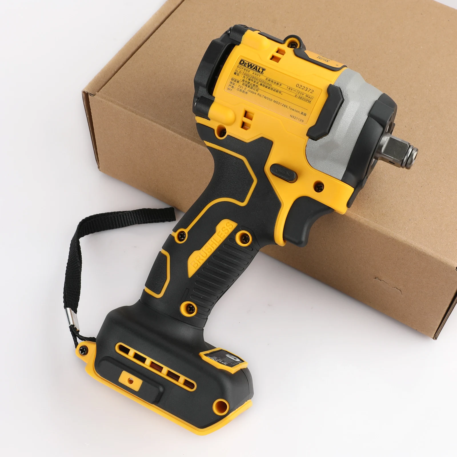 

DEWALT 20 В Бесщеточный ударный гайковерт 203 Нм Крутящий момент 13 мм Квадратный привод для крепления болтов M16 в автомобильной строительстве и ремонте дома