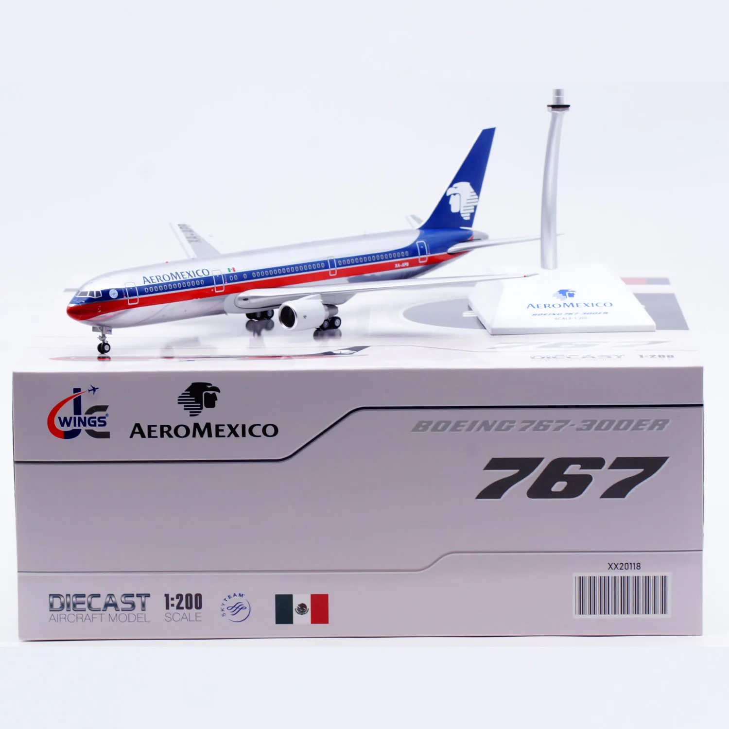 

Коллекционная модель самолета из сплава XX20118 JC Wings 1:200 Aeromexico Boeing B767-300ER "Polished" XA-APB