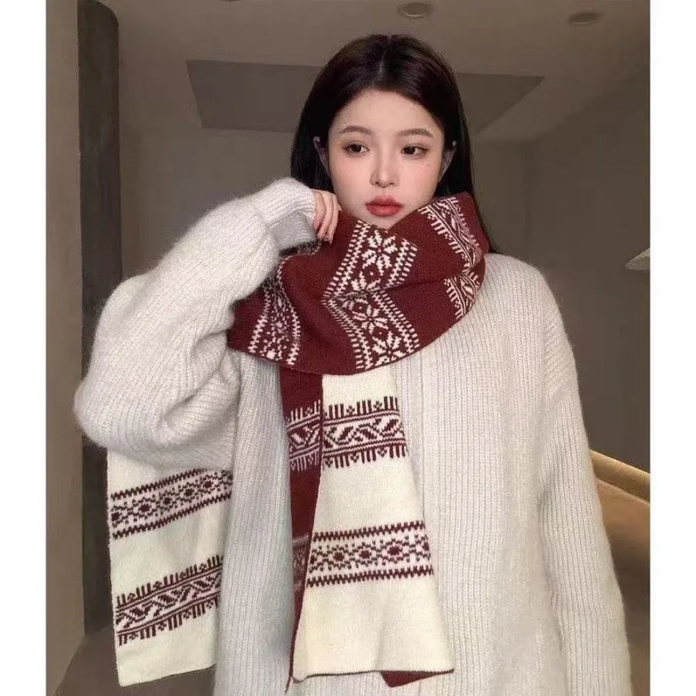 Retro Jacquard Pattern Fair Isle Knit Scarf Soft Cozy Texture Multi-Color Design Neck Warmer Shawl Warm Winter Material