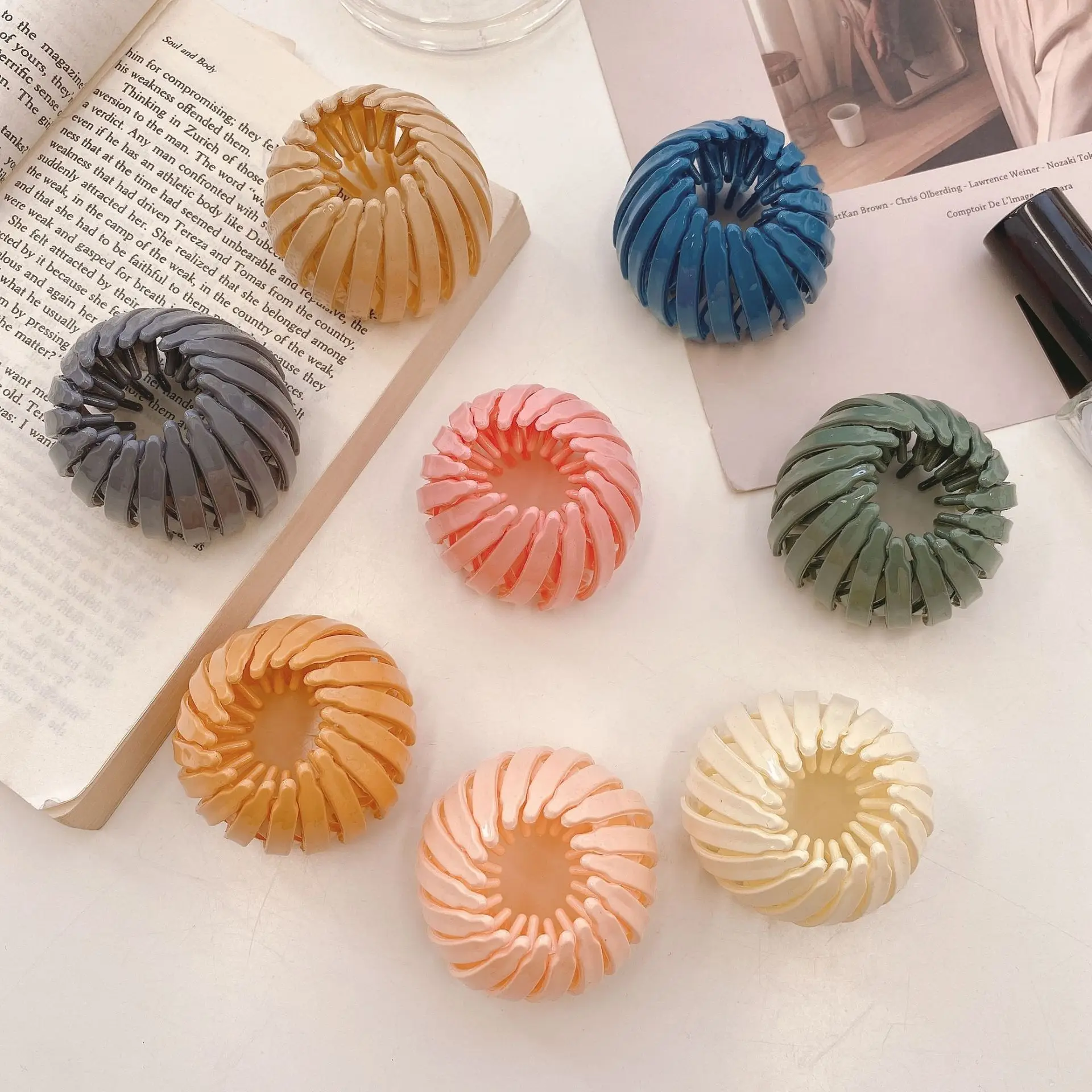 New Fashion Women Bun Hair Claw Horsetail Buckle Hair Clip Bird Nest Expanding Hair Accessories Female Ponytail Hair Accessories