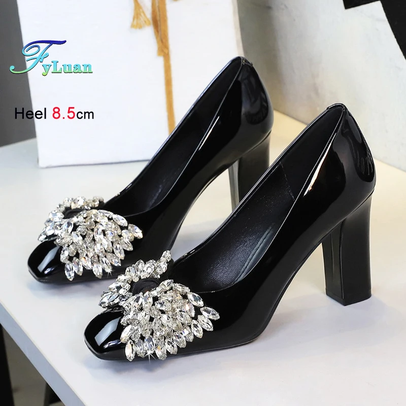 

Осень 2024, новые роскошные туфли со стразами, женские туфли-лодочки на высоком каблуке с квадратным носком и блестящим бантом, черные туфли-лодочки на блочном каблуке 8,5 см