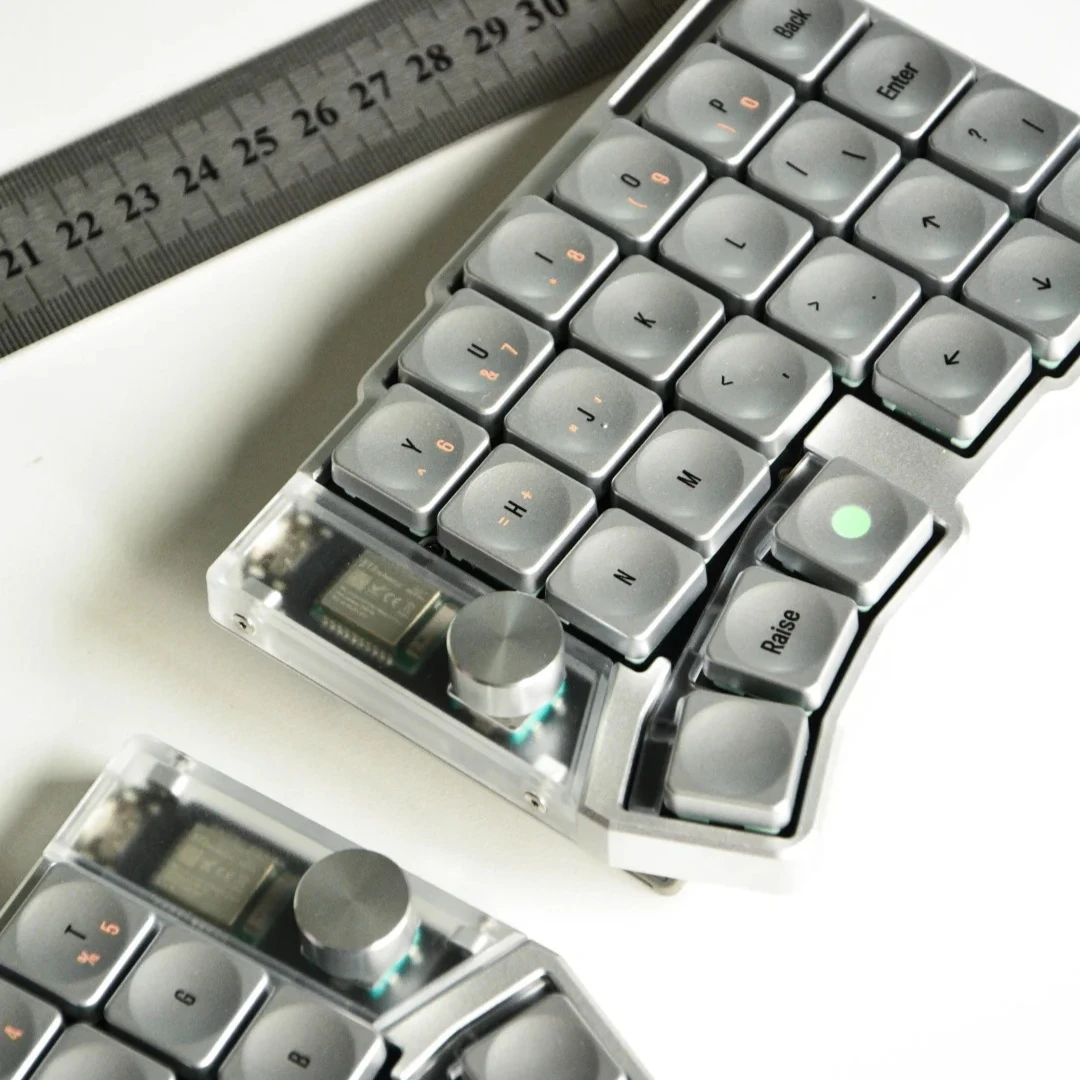 

Low Profile Cornix Split Keyboard Tenting Leg Hot Swap Wireless Bluetooth CNC Split Keyboard Kit Kailh Choc VIAL keymap 48key