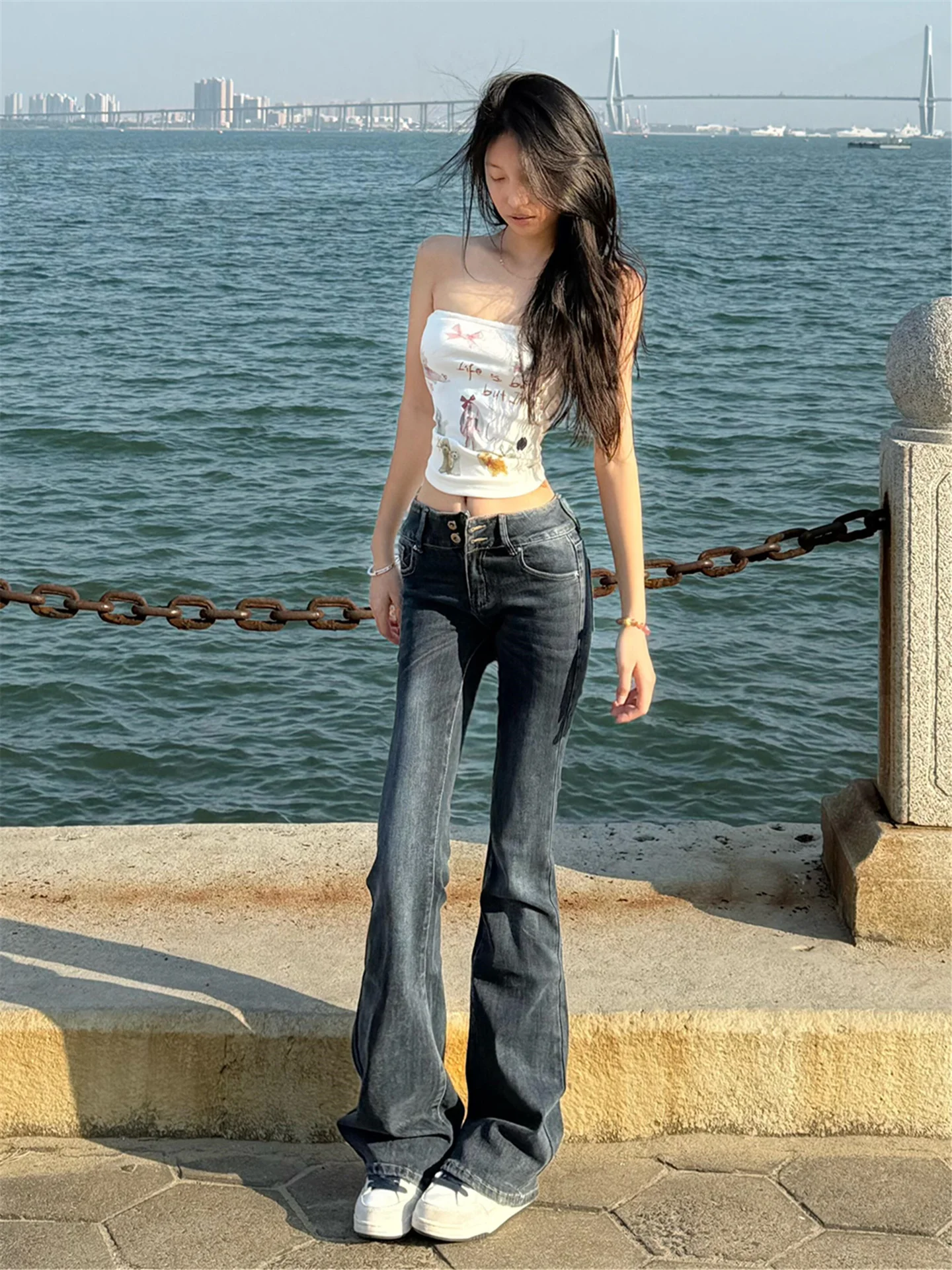 

Женские джинсы-клеш с низкой талией, облегающие, эластичные, в винтажном стиле, повседневные, весенние, синие, из выстиранного хлопка