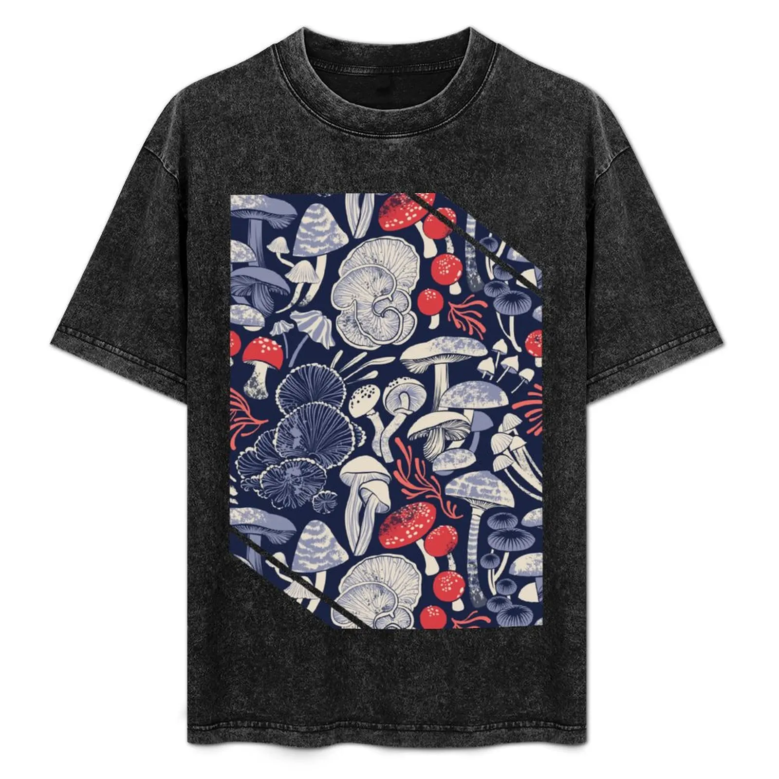 

Mystical fungi // midnight blue background ivory pale blue coral and red wild mushrooms T-Shirt Casual Fashion Print Tee Top