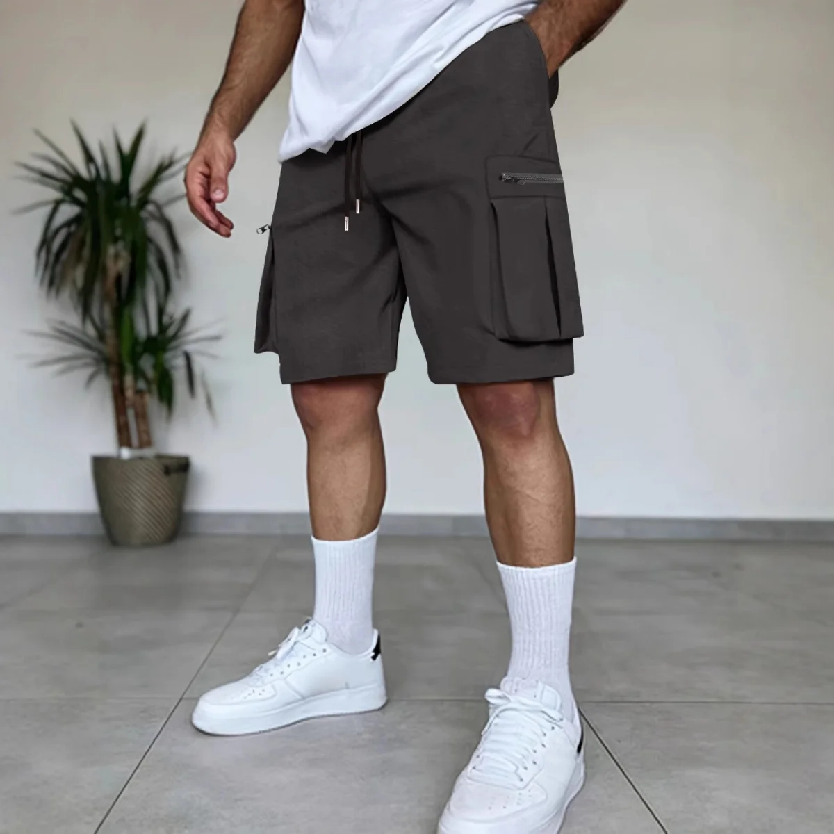 

Men's Casual Solid-Color Work Shorts Fashionable Beach Pants with Zipper Pockets Street Sporty Quarter-Length Casual Trousers