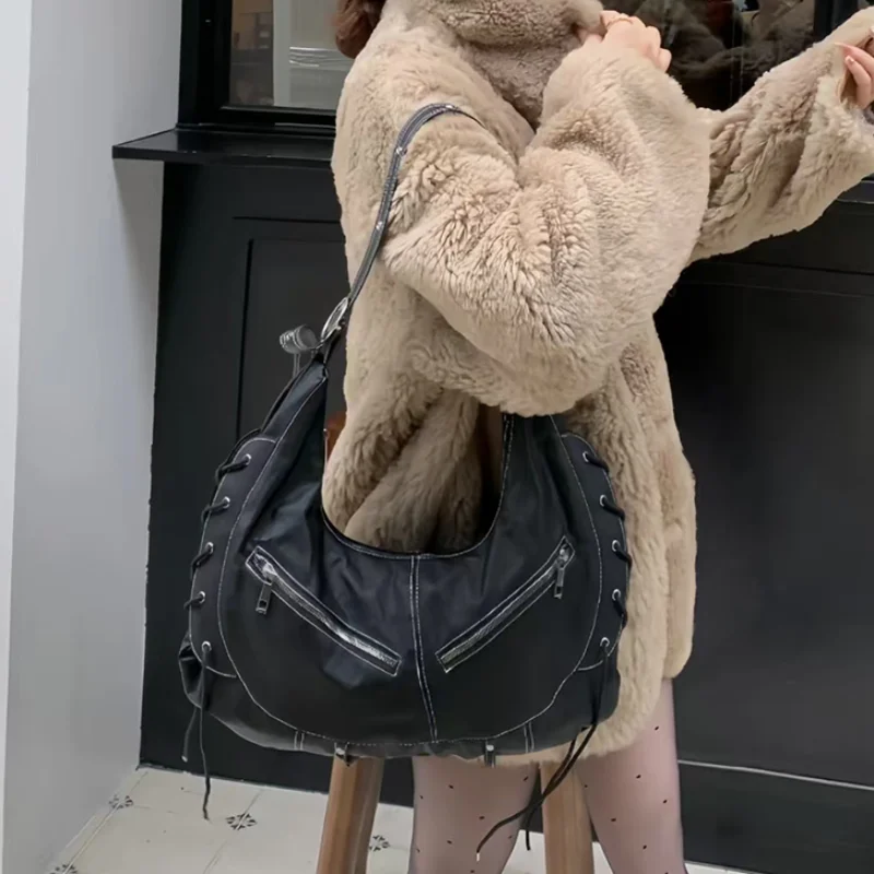 

Сумка на плечо в стиле панк с ремнями с несколькими отверстиями, крутая мотоциклетная сумка, повседневная мягкая сумка-тоут, металлическая молния, черная сумка, сумка через плечо