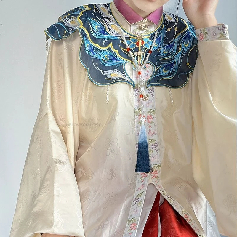 Chinese Ancient Ming Dynasty Cloud Shoulder Embroidered Floral Ancient Style Wrap Traditional Women Hanfu Accessory Shawl