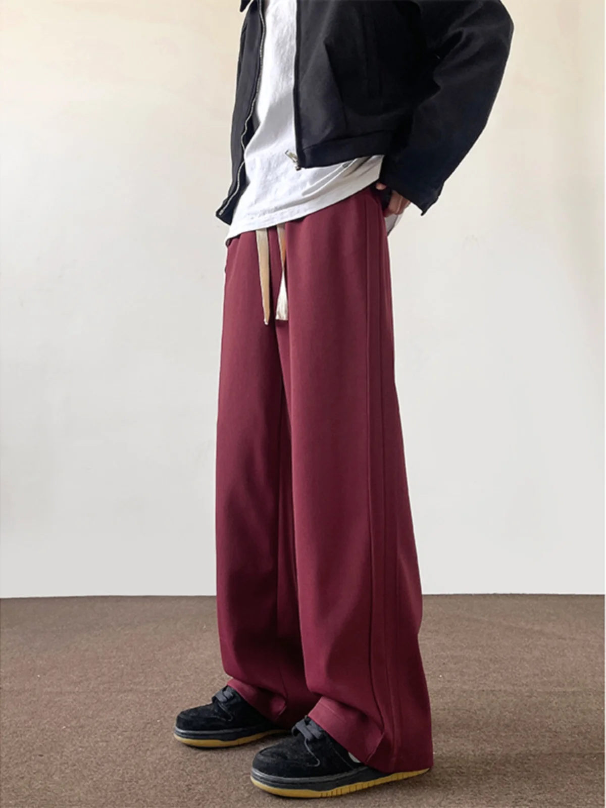 

Красные мужские прямые спортивные брюки: осенние, модные, свободные, в американском уличном стиле, повседневные, премиум-класса, струящиеся, с широкими штанинами