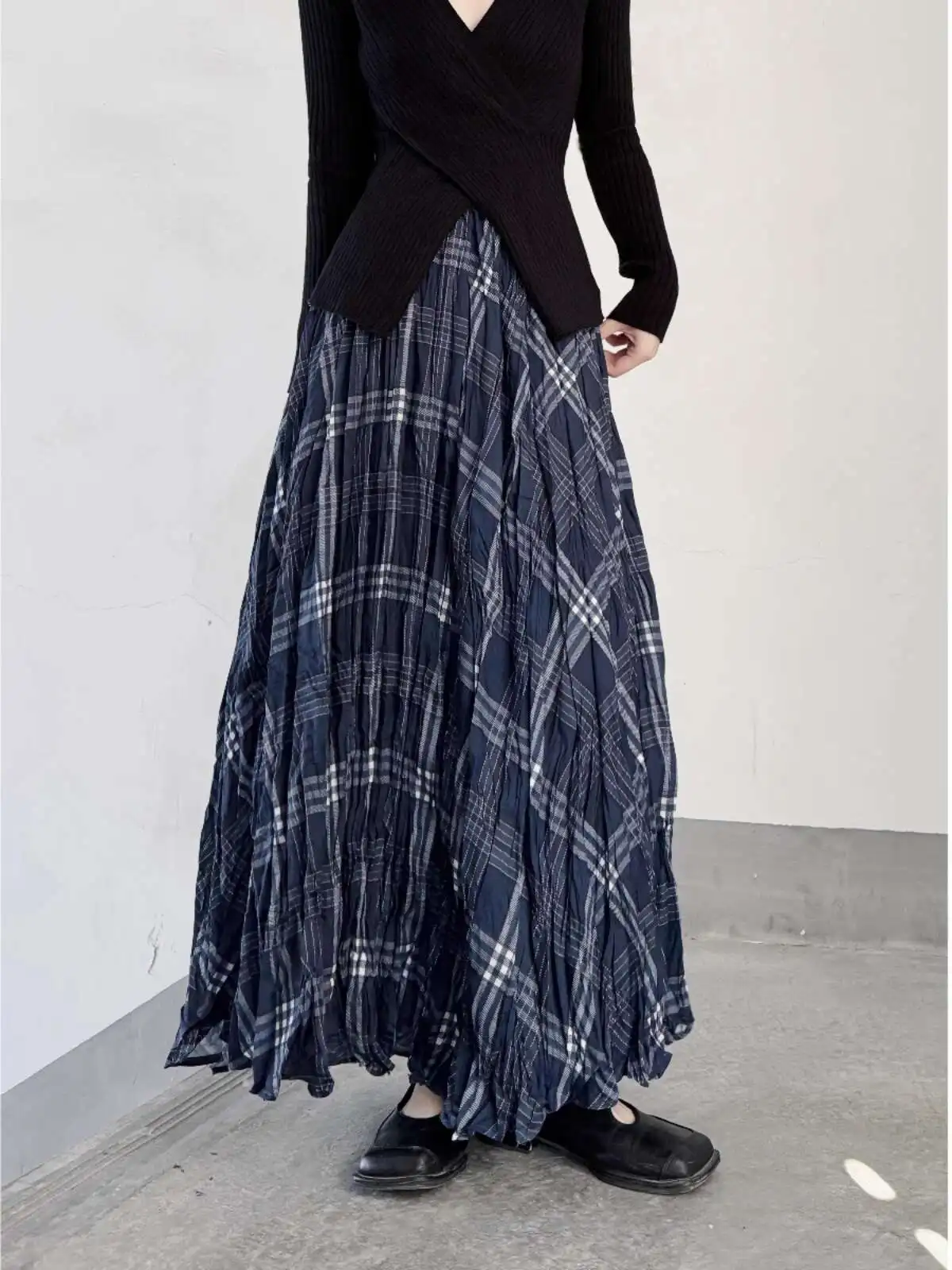 UMI MAO Academy Style Pleated Plaid Skirt Femme Autumn New Item Niche Slimming Midi Skirt For Women Y2K