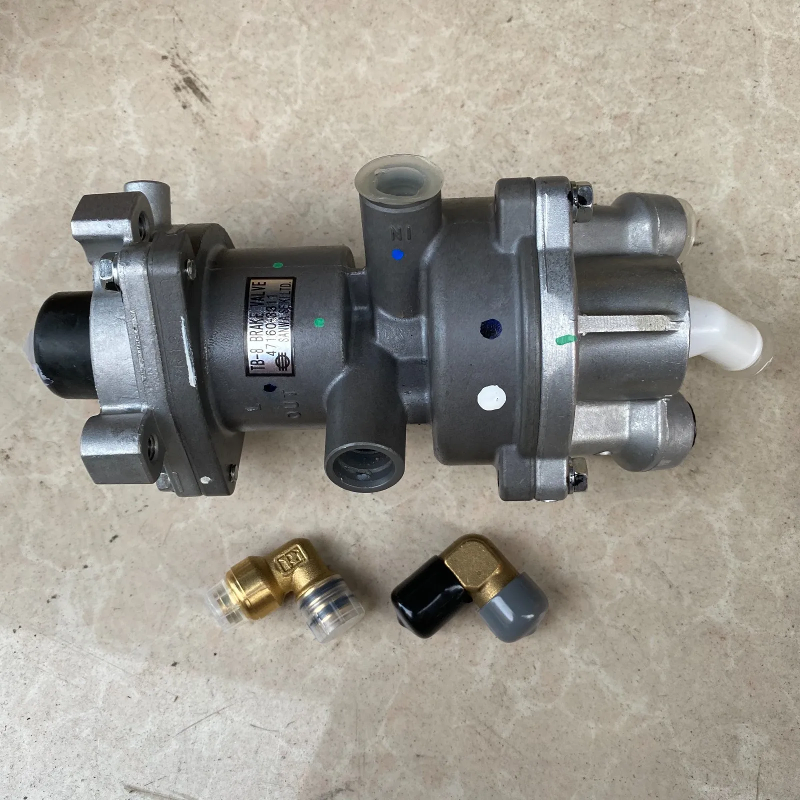 

FIT FOR HINO 700 FS1E PROFIA TRUCK FOOT BRAKE VALVE 47160-3311 471603311