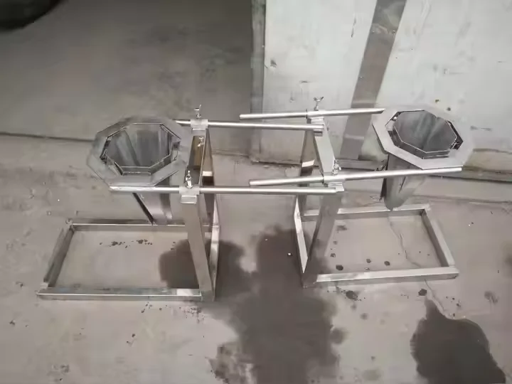 Factory Price Automatic Chicken Packer Cone Type Chicken Packing Machine  HJ-BJZ01