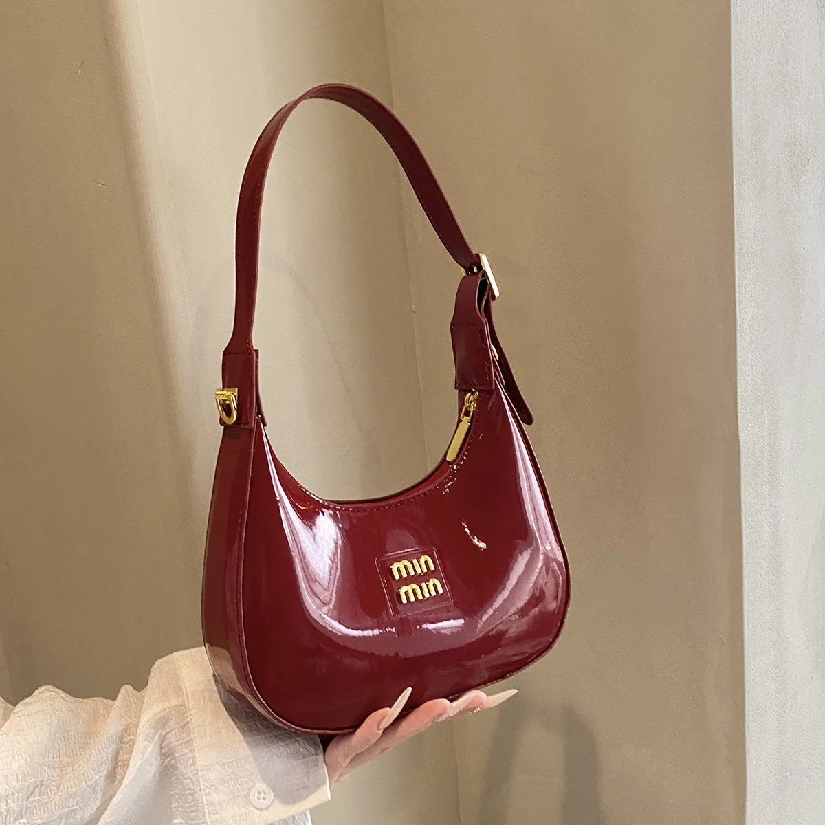 Patent Leather Shoulder Bag Women\'s Crossbody Bag Armpit Bag Commuter Bag High Fashion Versatile Letter Dumpling Bag Moon