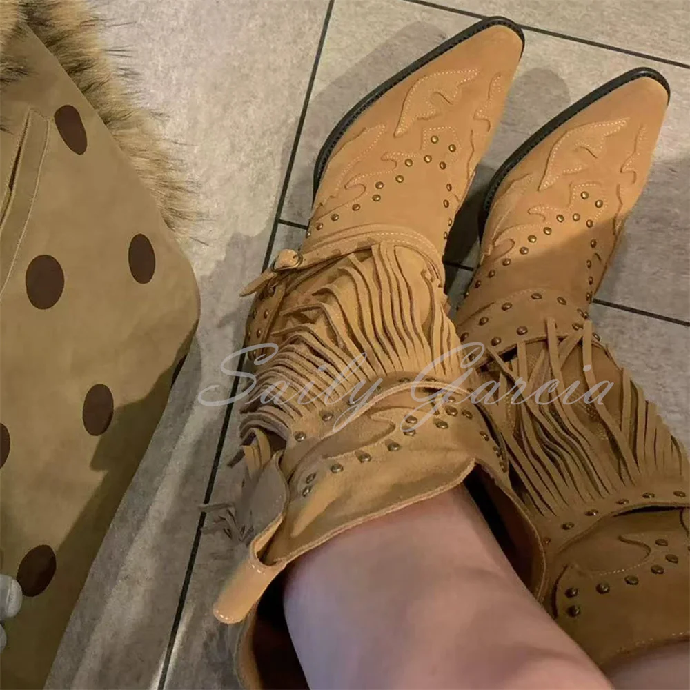 2026 New Retro Tassel Studded Western Cowboy Boots Brown Pointed Toe Rivet Embroidered Chunky Heel Knight Boots for Women