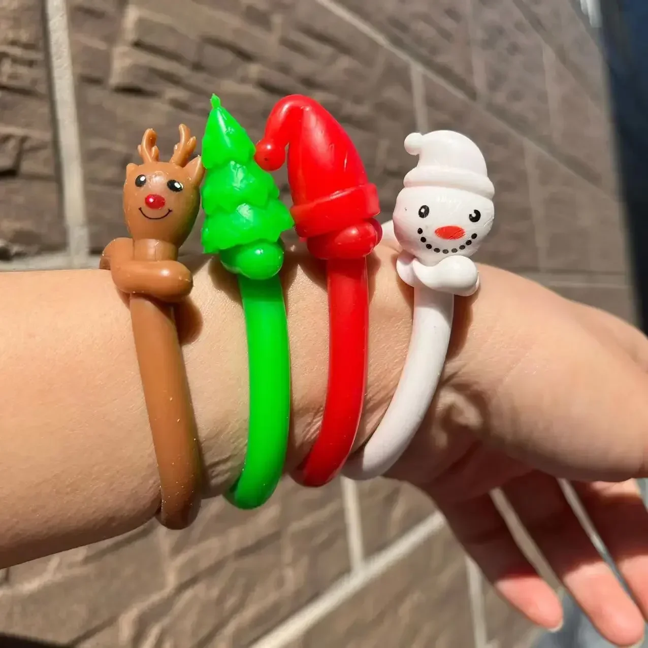 8Pcs Santa Claus Snowman Reindeer TPR Rope Anti Stress Bracelet Fidget Toy for Christmas Party Favors Birthday Pinata Goodie Bag