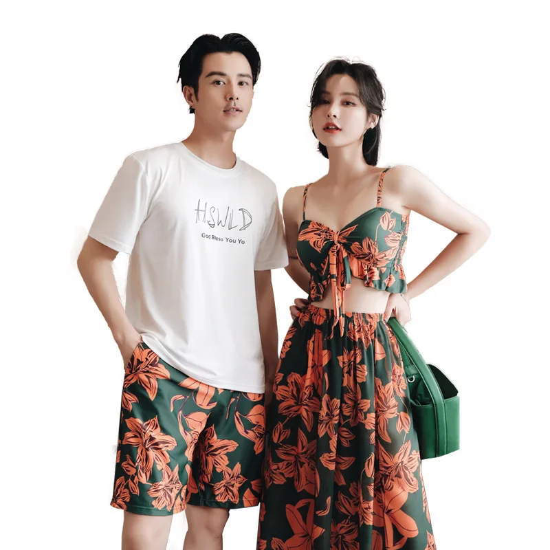 2026 ชุดว่ายน้ำคู่รักใหม่ กางเกงชายหาดผู้ชาย ชุดบิกินี่แบบกระโปรง 3 ชิ้นสำหรับผู้หญิง เหมาะสำหรับการพักผ่อนที่ชายหาด