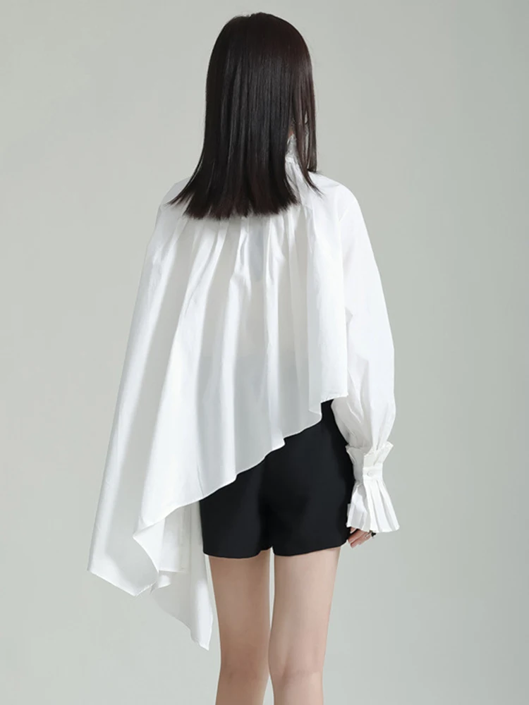 [EAM] Women White Pleated Irregular Big Size Blouse New Stand Collar Long Sleeve Shirt Fashion Tide Spring Autumn 2024 1DF5737