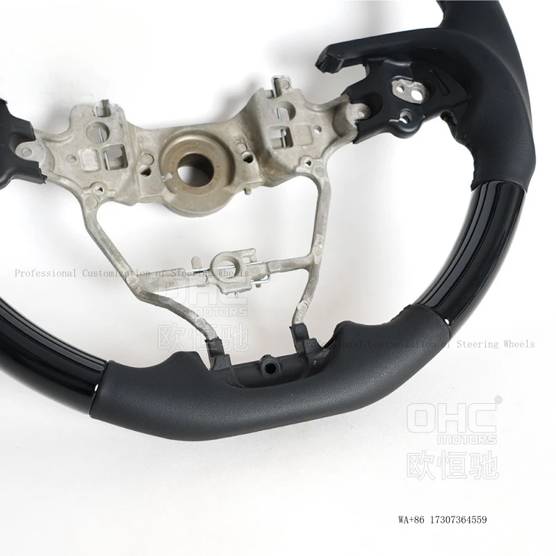 New for 18-23 Toyota Eighth Generation Camry steering wheel modification and upgrade, spray-coated flat leather car steerin
