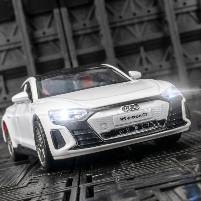

1:32 RS E-Tron GT Coupe Alloy Sports Car Model Diecasts Metal Toy Racing New Energy Vehicles Car Model Sound and Light Kids Gift