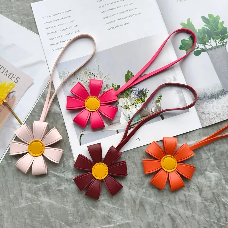 Cute Flower Sunflower Keychain Women's Exquisite Bag Pendant PU Leather Car Keyring Hand Rope Bag Charm Jewelry Accessory Gifts
