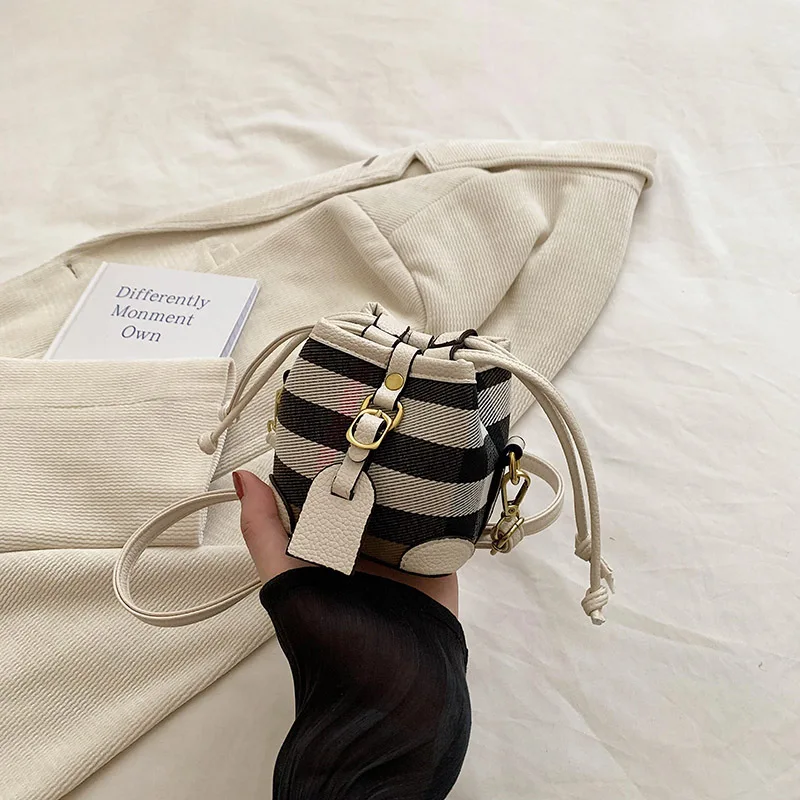 Petit Sac à Main Latéral pour Fille, Style Français, Élégant, Rétro, Glace E27, Nouvelle Collection Automne Hiver 2023