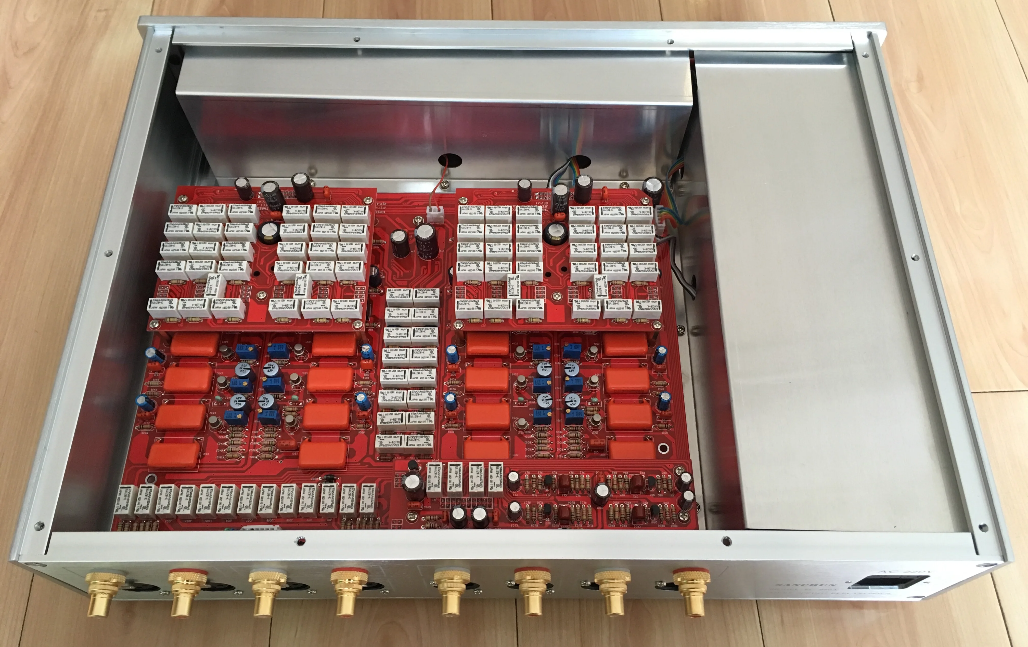 

Assembled fully balanced remote control JFET four tube preamplifier power amplifier 2 RCA 2 XLR input LED display