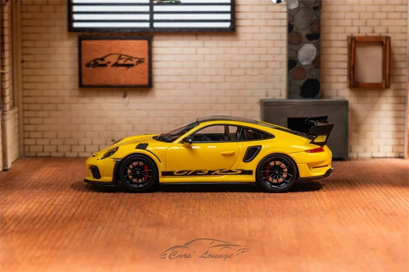 

Cars' Lounge 1:64 GT3 RS Серебристый Металлик / Ящерица Зеленый / Майами Синий / Гоночный Желтый Limited399 Модели автомобилей из смолы