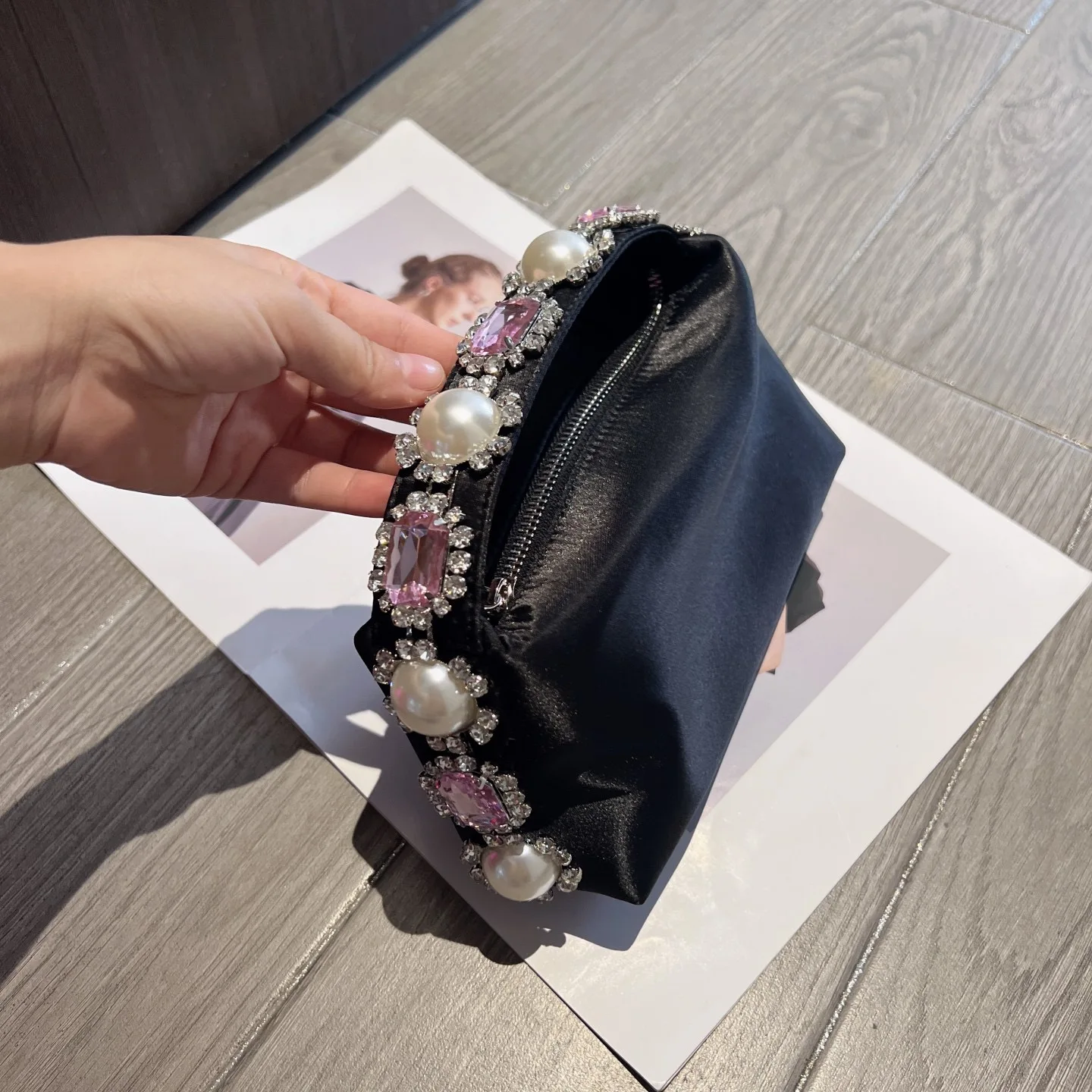 Luxury Designer Pearl Beaded Satin Hobo Bag Women Handbag Rhinestone Diamond Evening Bag Wedding Party Clutch Purse Shoulder Bag