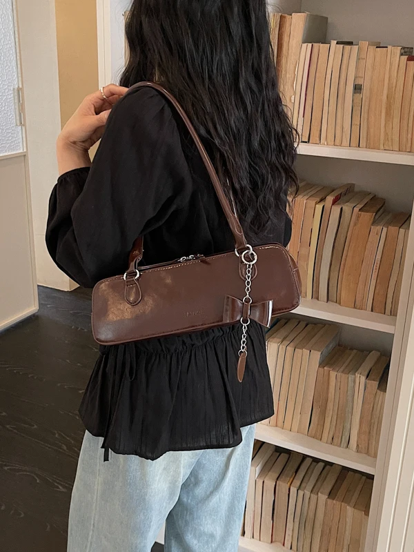 Fashionable French Bread Bag Women's Spring 2026 New Single Shoulder Underarm Bag Small Design Handbag Casual Simple Style Ha...