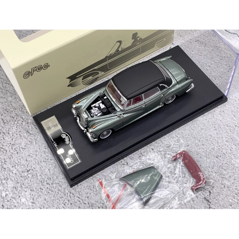 GFCC Diecast 1:64 escala 300D Convertible Vintage coche aleación simulación coche modelo colección recuerdo exhibición adornos regalo