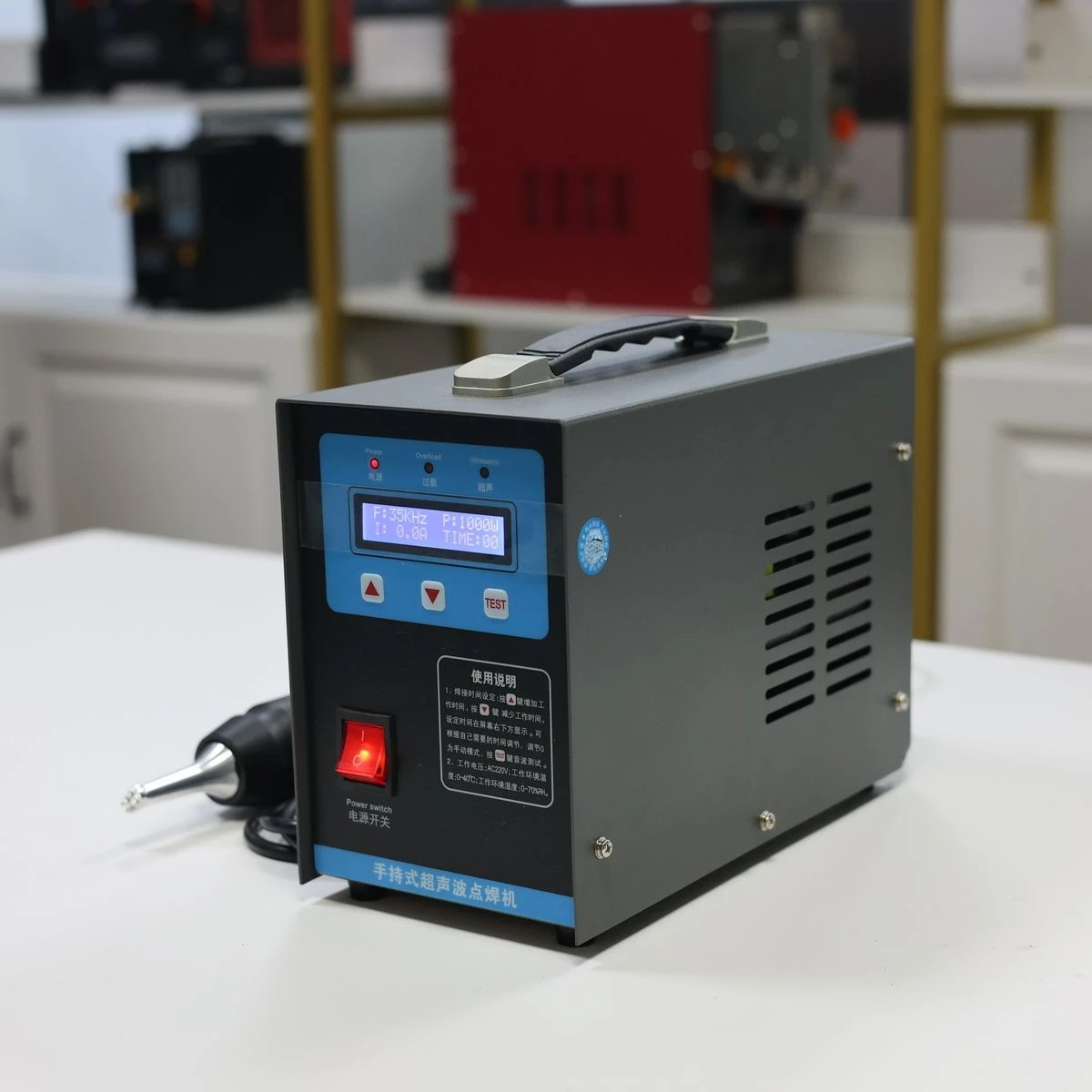Soudeuse ultrasonique portative professionnelle 1000W KL-2807 35KHz 110V/220V pour panneaux de porte intérieurs automobiles et sacs tissés