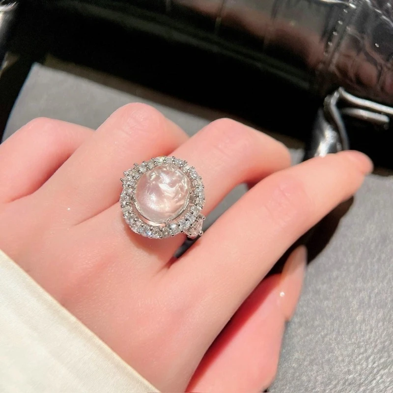 الليتشي المجمدة العقيق الأبيض خاتم الأحجار الكريمة ، النمط العتيق 18K مطلية بالذهب ، العائمة زهرة العقيق الزركون خمر نمط مجوهرات