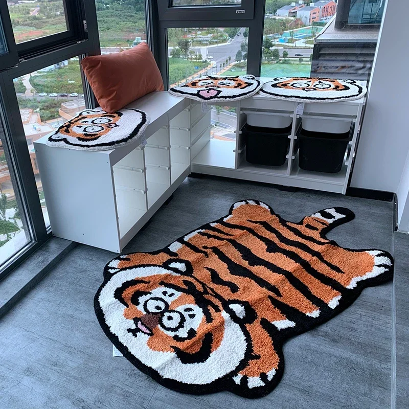 VIKAMA cartoon winter warm tiger back bedside carpet absorbent bathroom mat living room decorative carpet protection floor mat