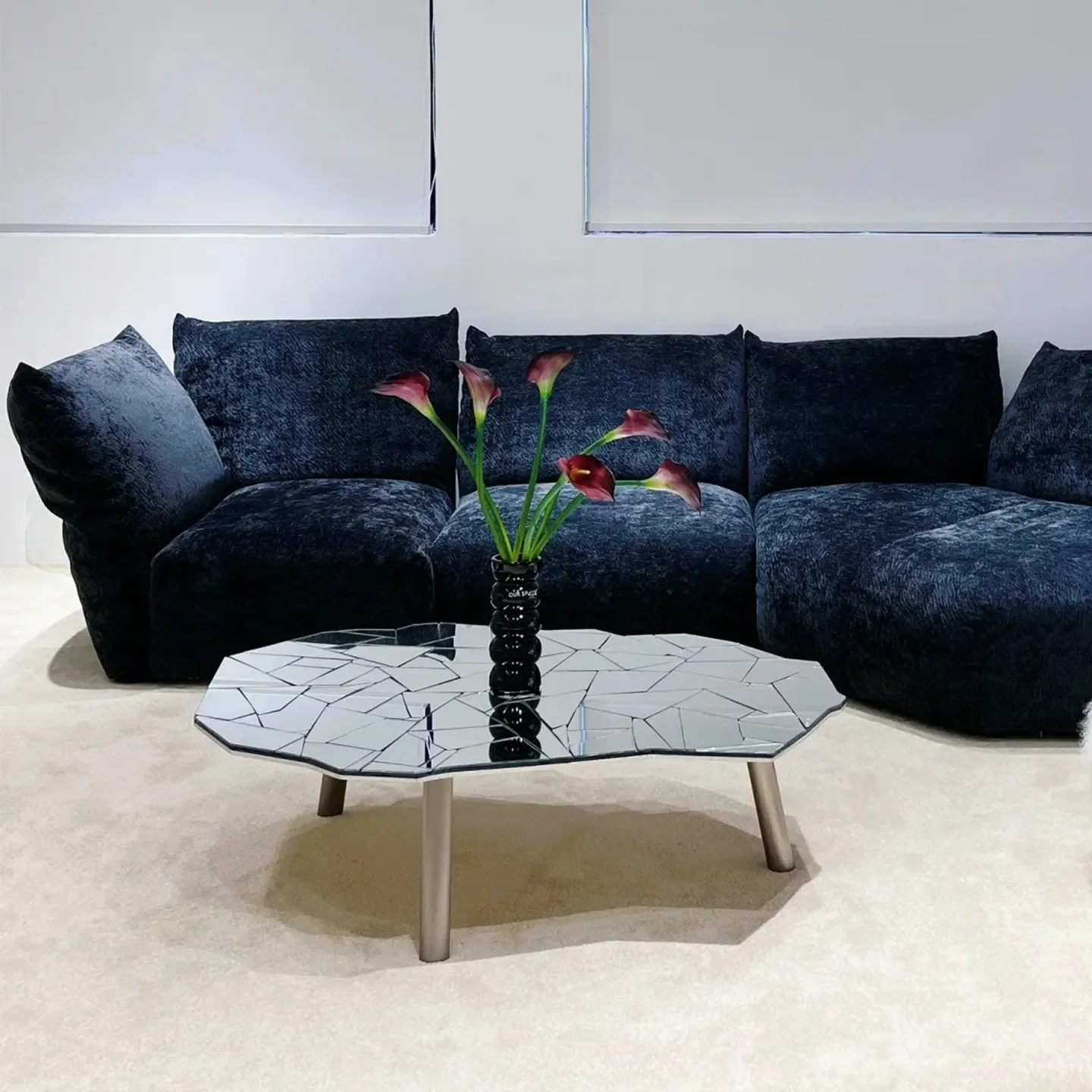 

Стеклянный журнальный столик AA Splicing: современный, элитный, в стиле легкой роскоши, для небольших квартир, для гостиной, с кромкой из нержавеющей стали