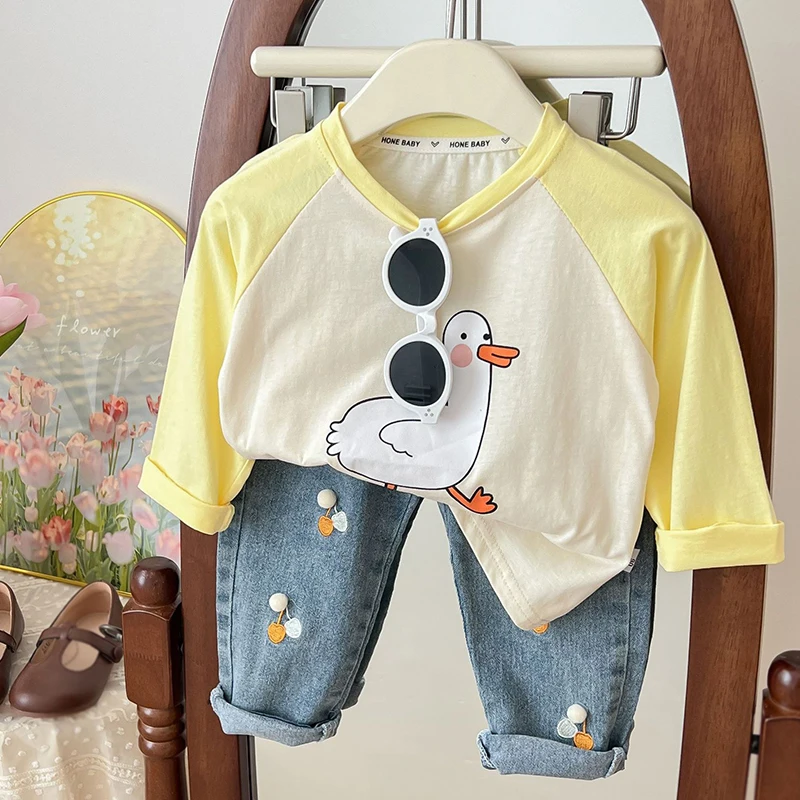 Wiosenne dzieci dziewczynki t-shirty jesienne bawełniane z długim rękawem Cartoon wydrukowane bluzki Casual Kids Baby Tees odzież 0-13Years